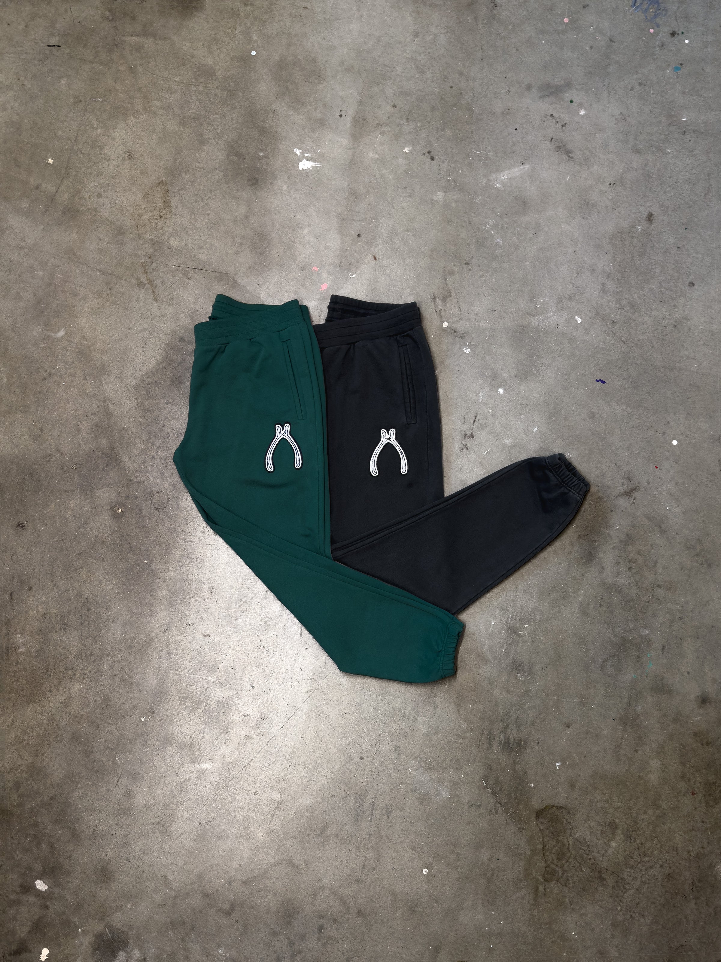 Double Wishbone Jogger in Vintage Black