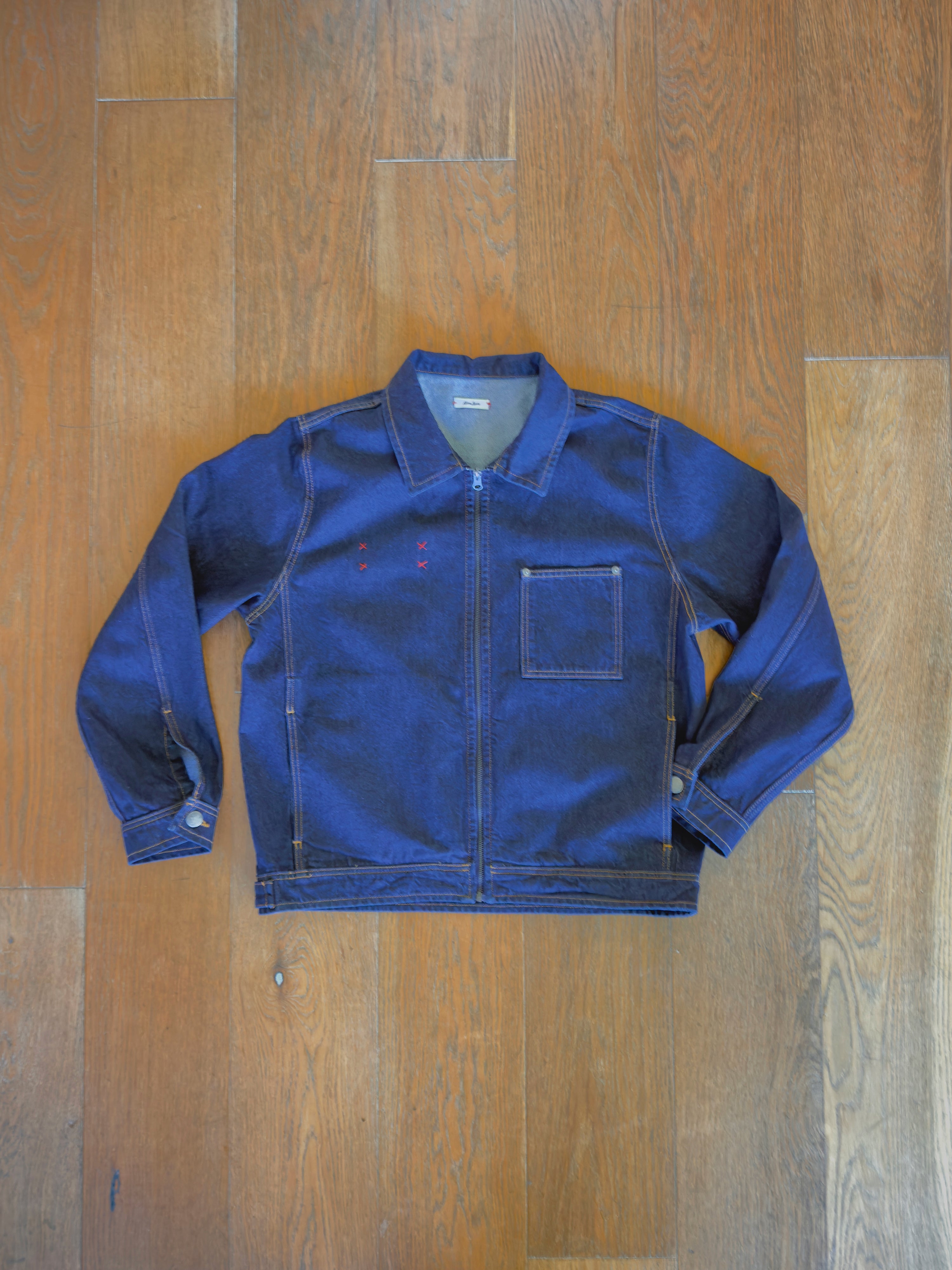 Scratch Patch Pocket Denim Jacket in Indigo Rinse